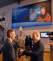 Thomas Reiter at EAC press conference