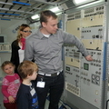 Esa Alanen with his family in the Columbus laboratory