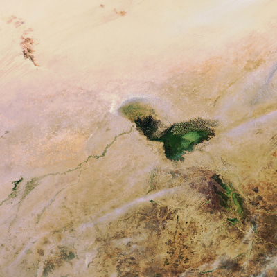 Esta imagem do Envisat destaca o Lago Chade