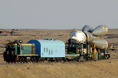 Soyuz transferred to launch pad