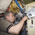 Thomas Reiter activating UTBI on board the ISS