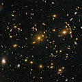 Gravitational lensing in the galaxy cluster Abell 370