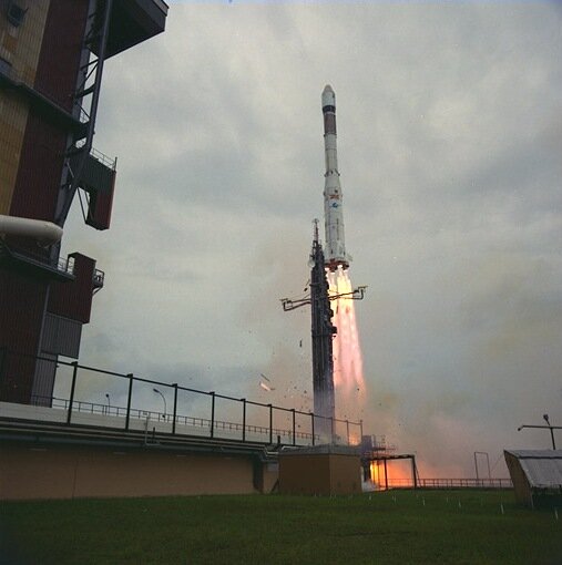 ESA's Giotto lifts off on board Ariane v14, 2 July 1985