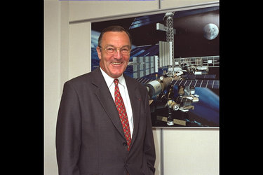 Mr Joerg Feustel-Buechl, ESA Director of MSM