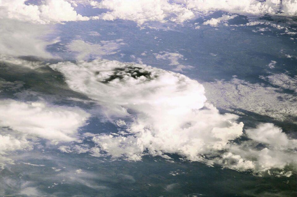 Le nuvole su di noi, viste dalla Stazione Spaziale Internazionale