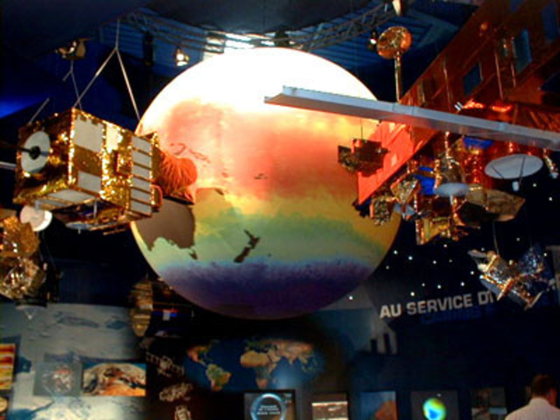 ESA/CNES exhibition at Le Bourget 2001