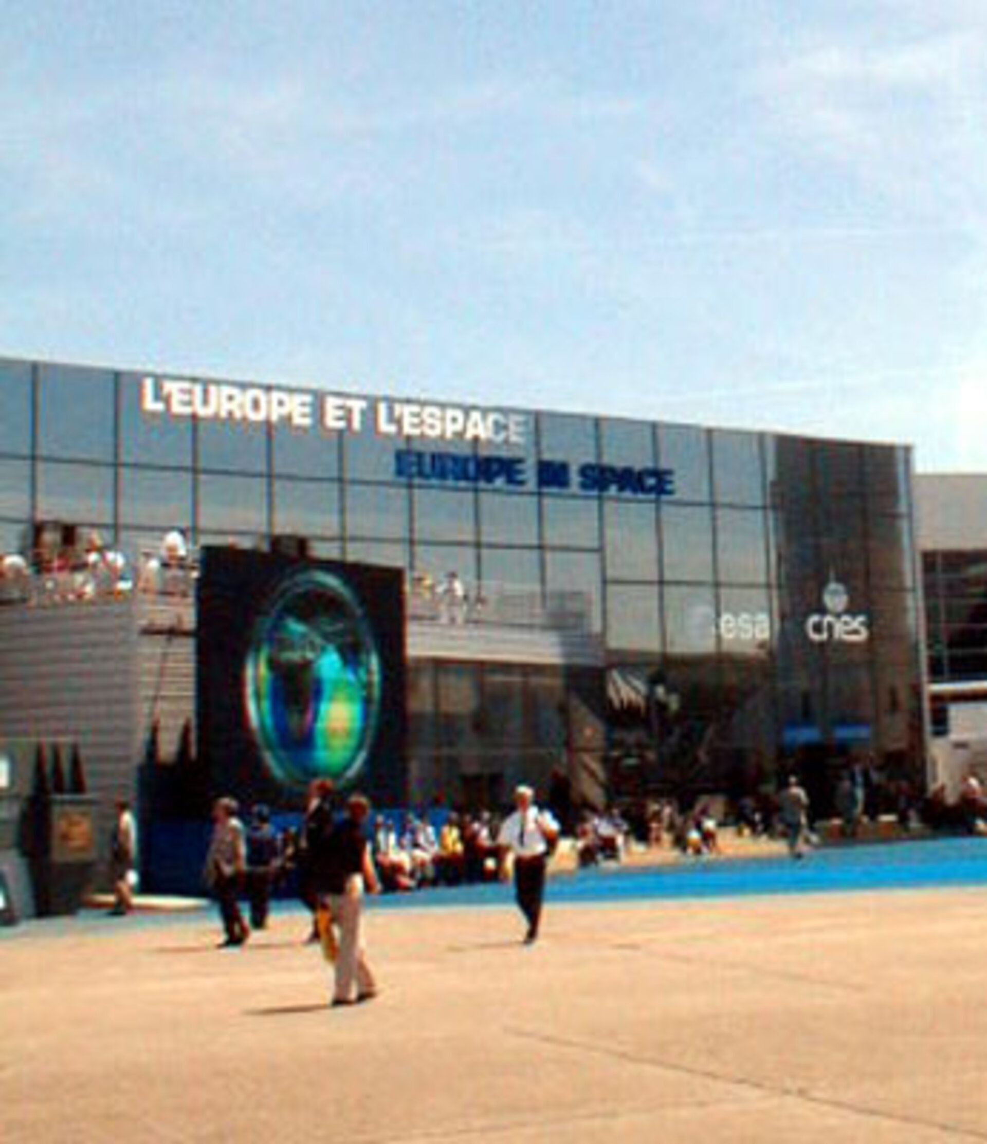 ESA/CNES Pavilion at Le Bourget 2001