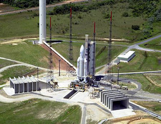 Ariane 5 arrives at the ELA-3 launch zone