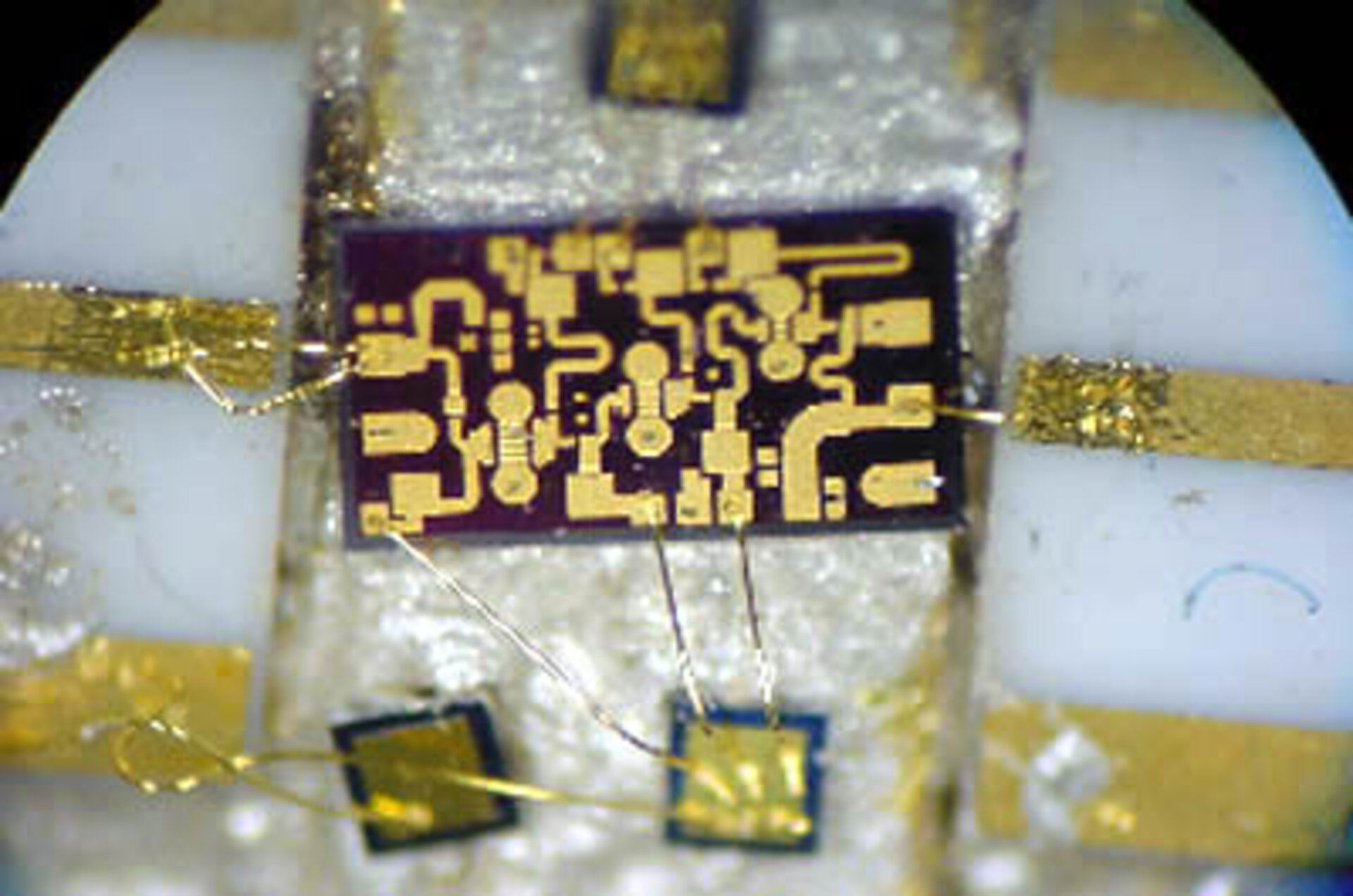 TTI chip-based microwave component