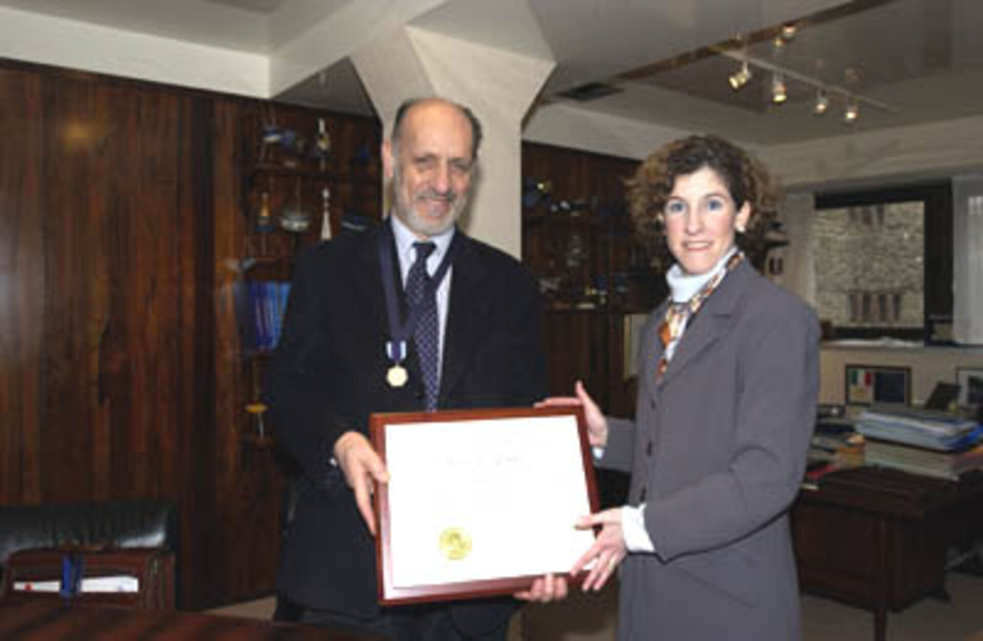Antonio Rodotà was awarded the NASA Distinguished Public Service Medal