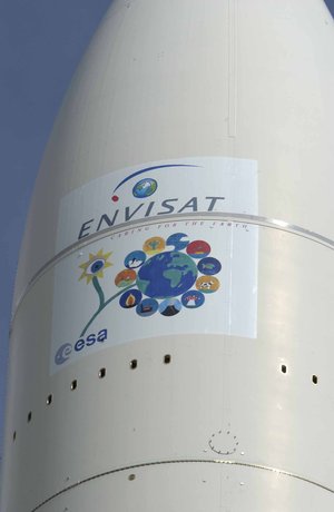 Ariane 5 with Envisat on the launch pad
