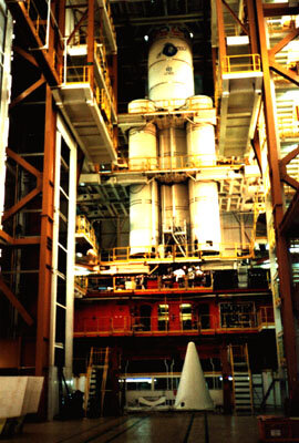 Ariane 4 launcher in  assembly building