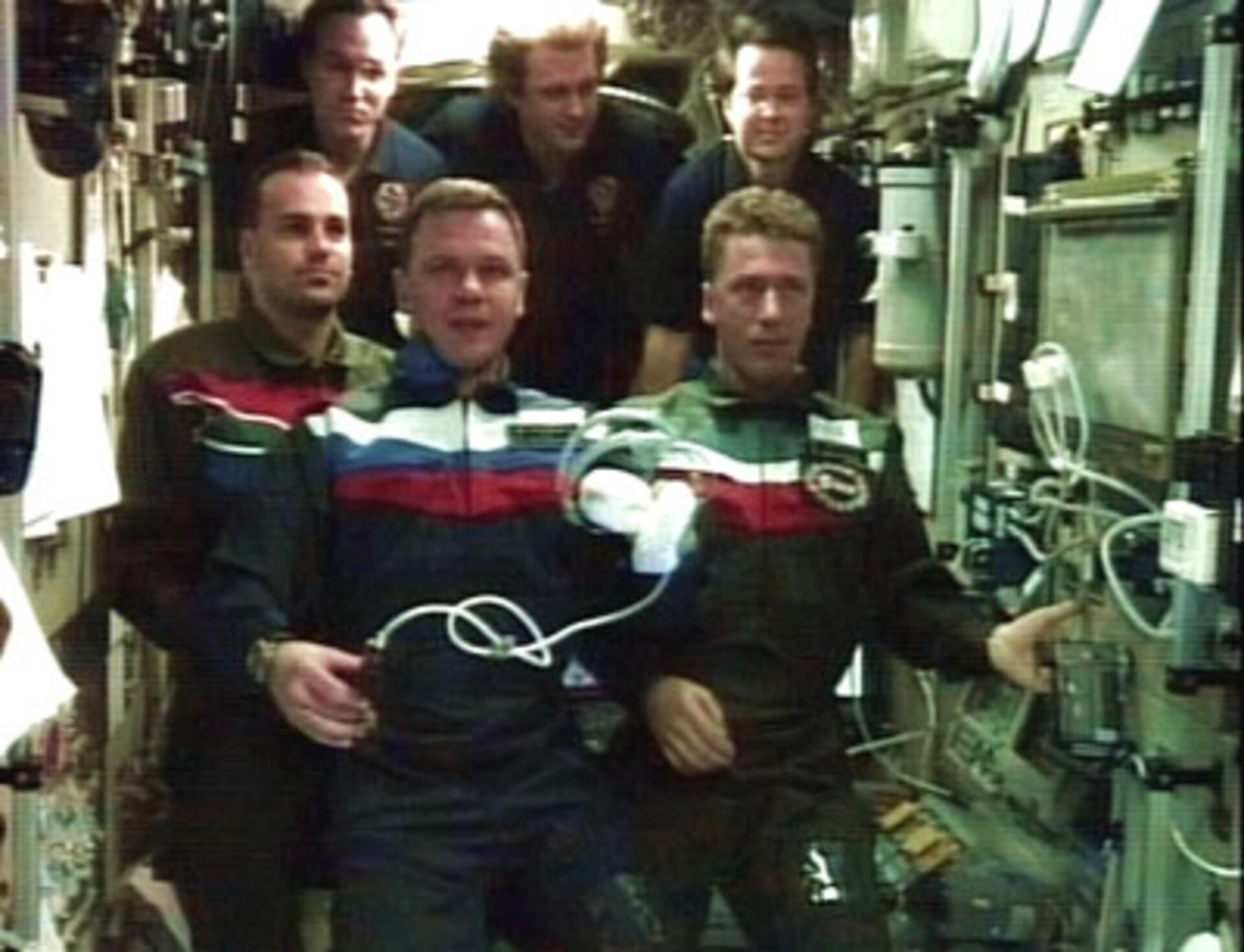 Six crew members on the ISS join the inflight call