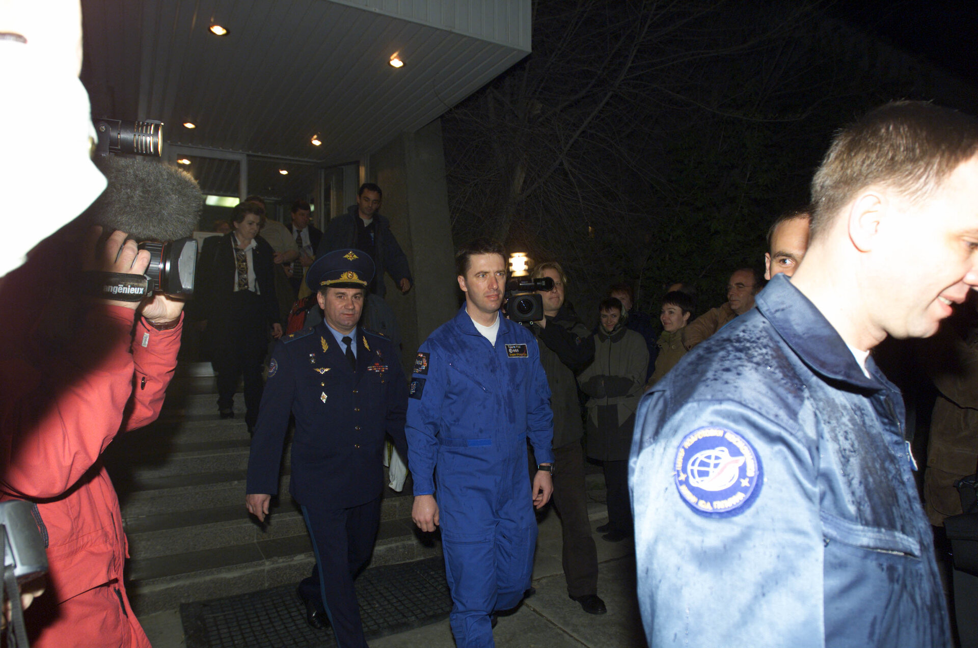 Marco Polo mission crew departure for dons spacesuit at Baikonour  (Thursday 25 April 2002)