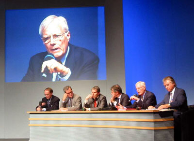 Industry round table panel at ILA2002
