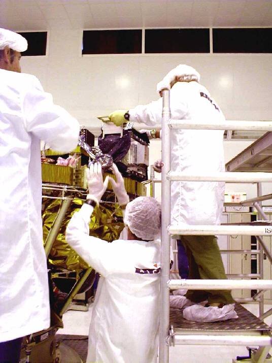 Installation sur le premier satellite MSG de l’instrument GERB (Geostationary Earth Radiation Budget)