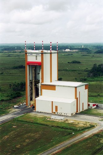 Satellite preparation facilities - Ariane 503 in the BAF building