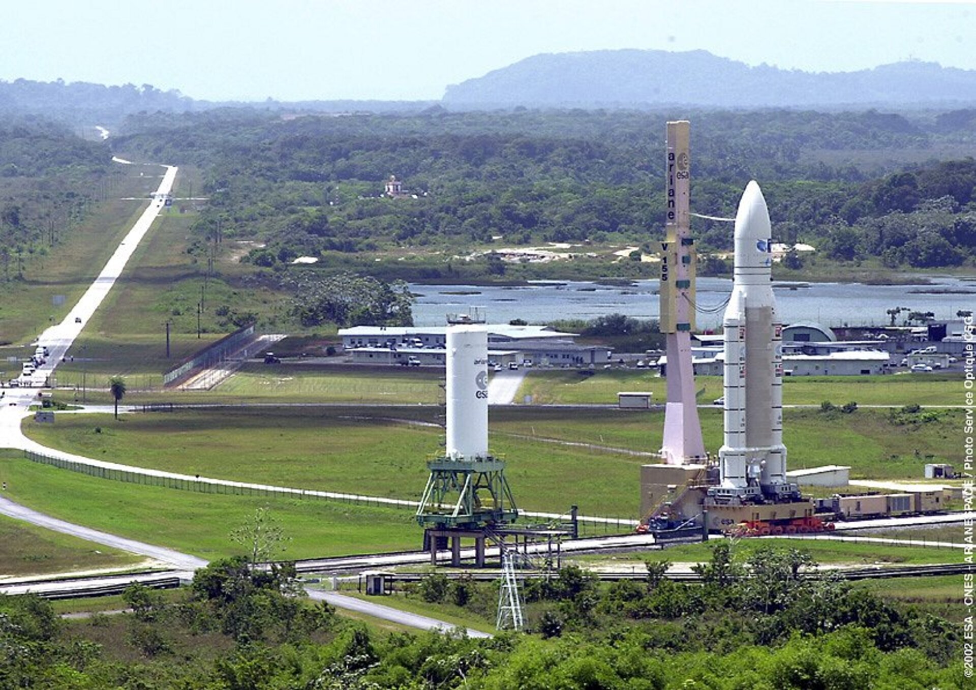 The Ariane 5 moves toward the launch zone