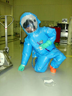 19.09.02  SCAPE suit used in fueling operations