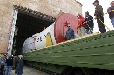 10.10.02  Entry into building 92-1, the launcher integration building