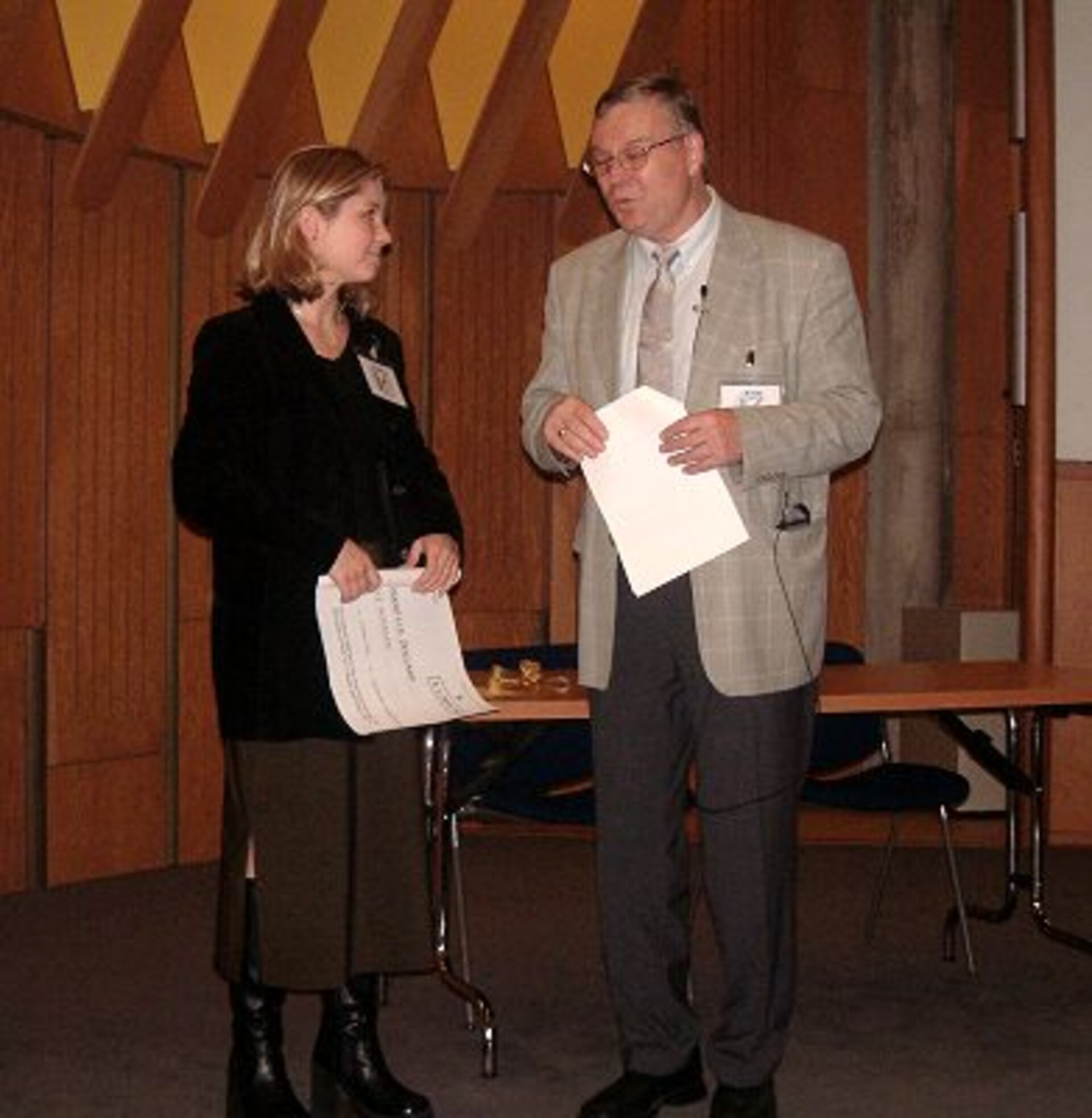 Carike receives her award for 'Best essay worldwide'