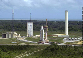 Flight 157 - Ariane 5 rolls out for launch pad tests