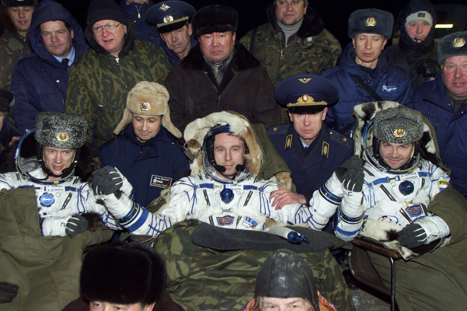 Landing: 10 November 2002, 01:04 CET