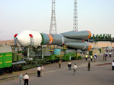 Roll-out of the Soyuz-Fregat launcher