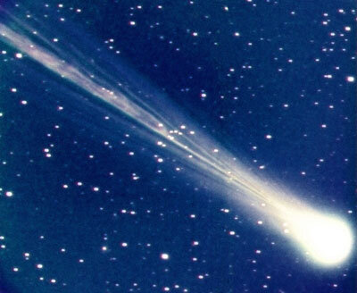 Bild des Kometen C/2002 V1 (NEAT)