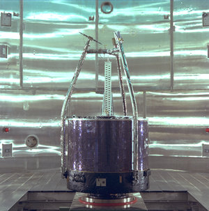 ESA's ISEE-2 satellite about to undergo balancing tests in ESTEC's Test Centre