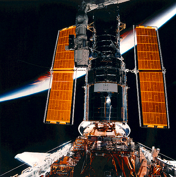 Hubble com a Terra em plano de fundo