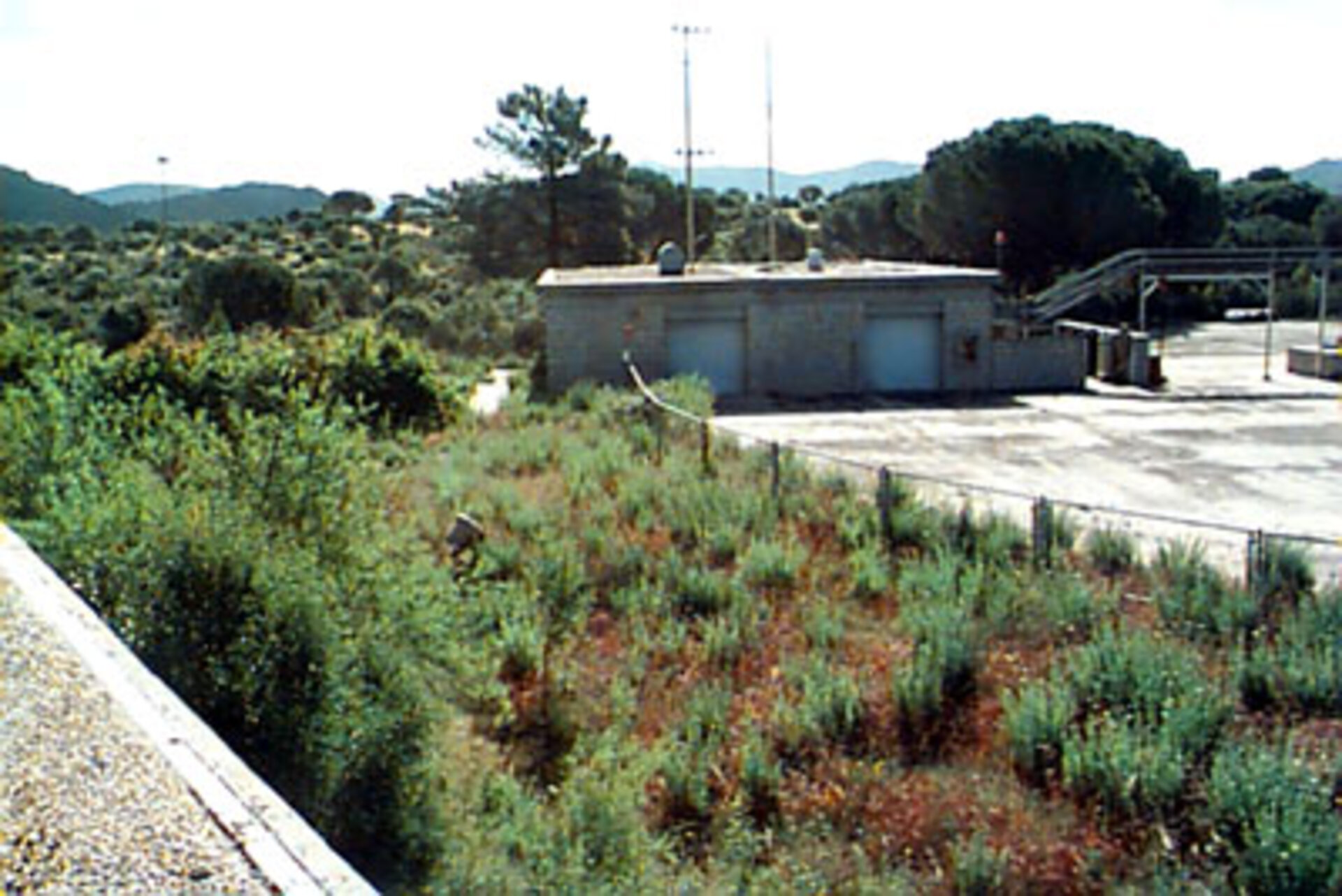 Building that will temporarily host the facilities and antenna