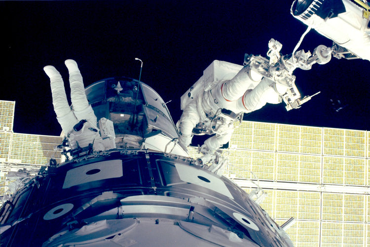 Cables between the first two ISS modules, Unity and Zarya, were connected during three EVAs.
