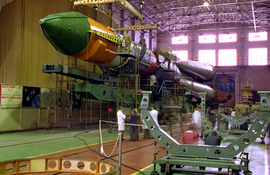 Foton-11 launch vehicle processing