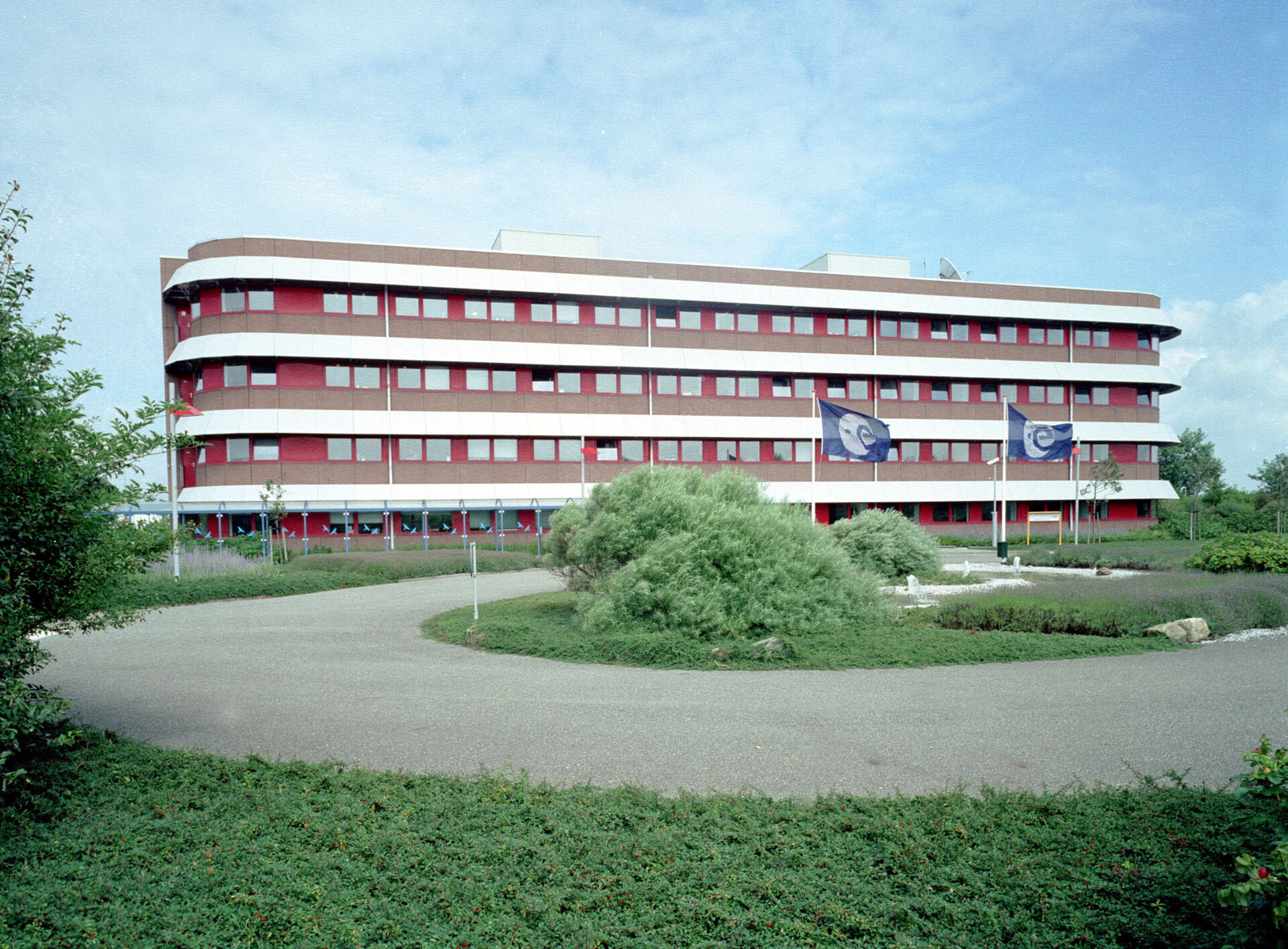 View of the Erasmus building at ESTEC
