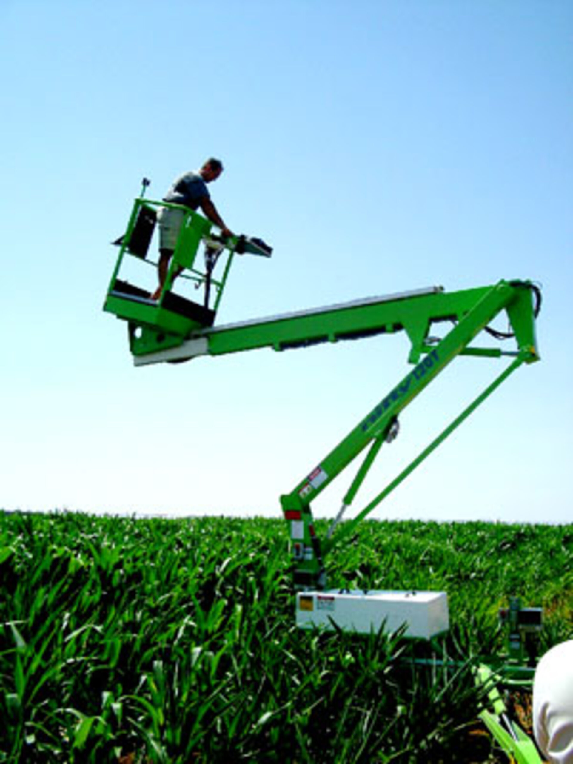 Radiometric measurements over a corn field