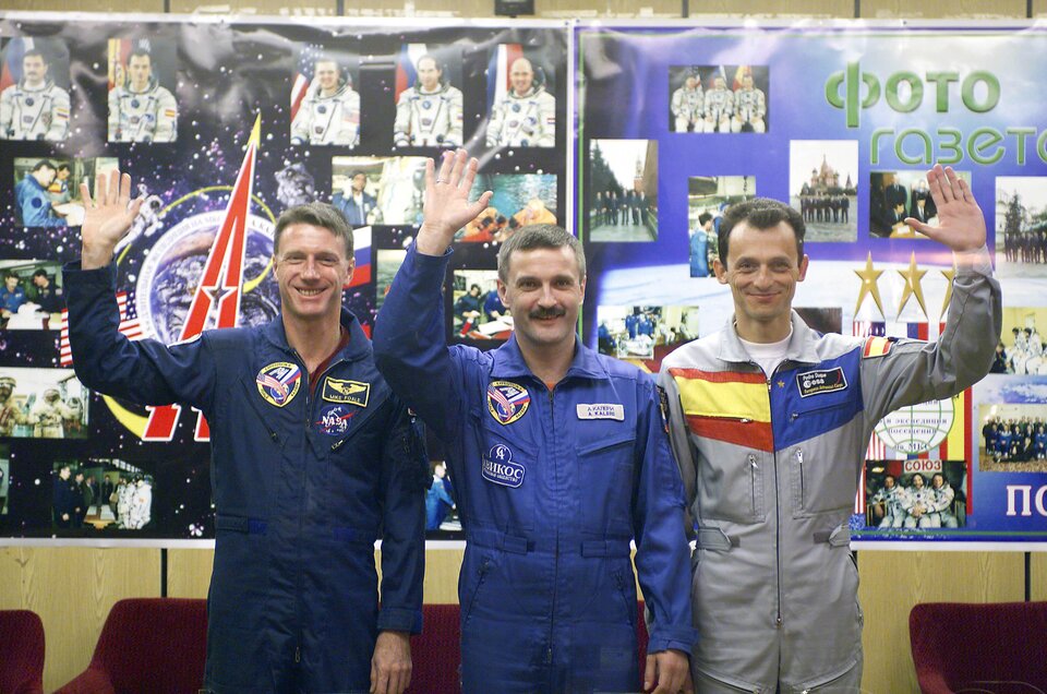 The crew during the pre-flight press conference at Baikonur on 17 October 2003