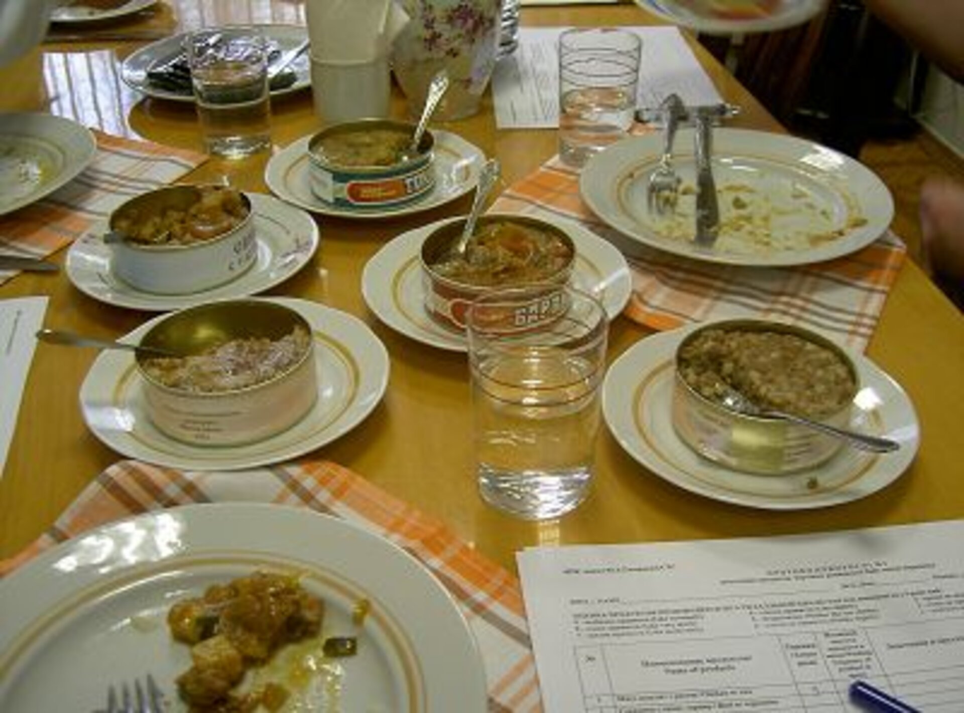 Tasting session with Russian cosmonaut food