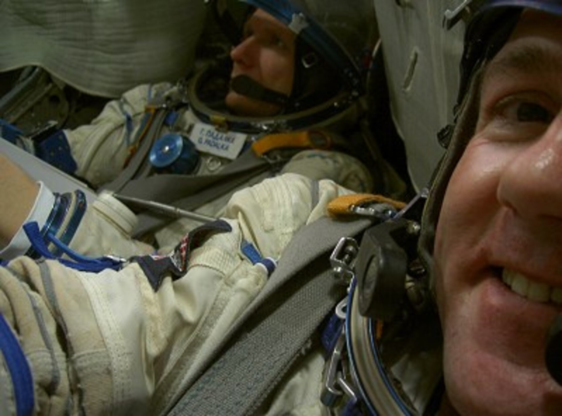 André Kuipers in the Soyuz simulator together with his commander Gennady Padalka