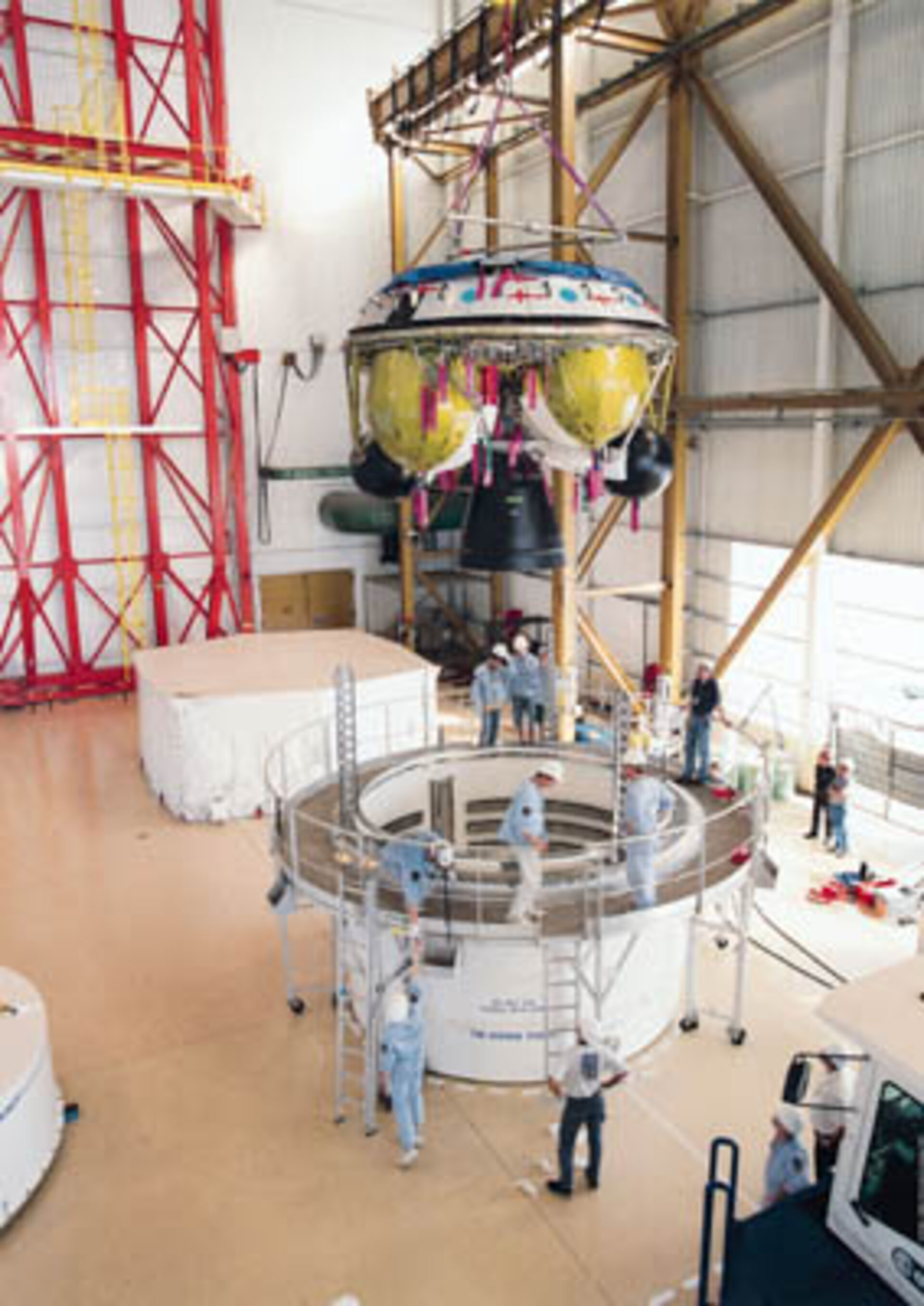 Die EPS-Oberstufe der Ariane 5 ist im Original in Berlin ausgestellt.