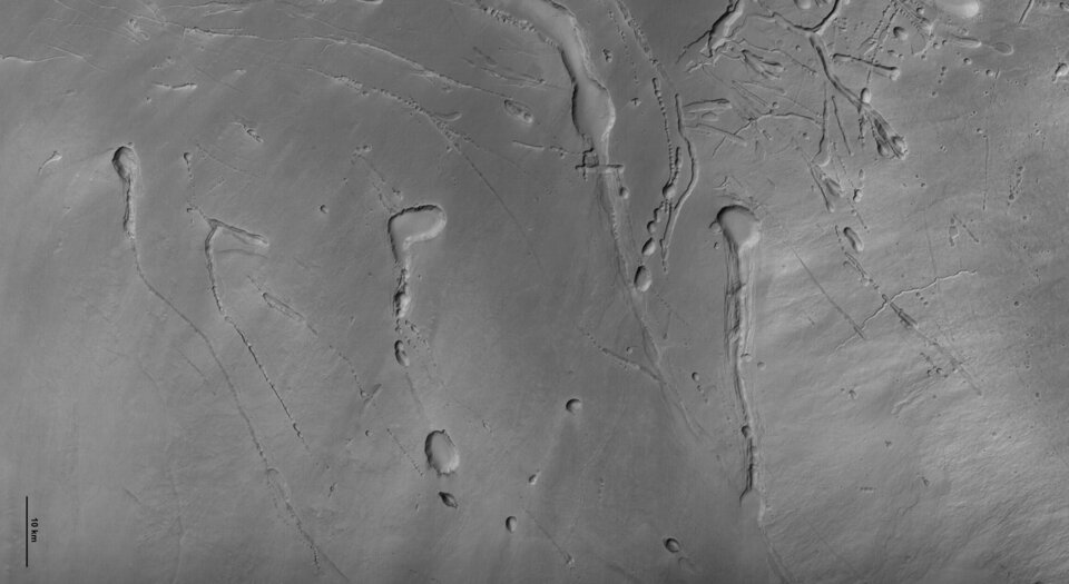 HRSC image of Ascraeus Mons before processing and colour addition