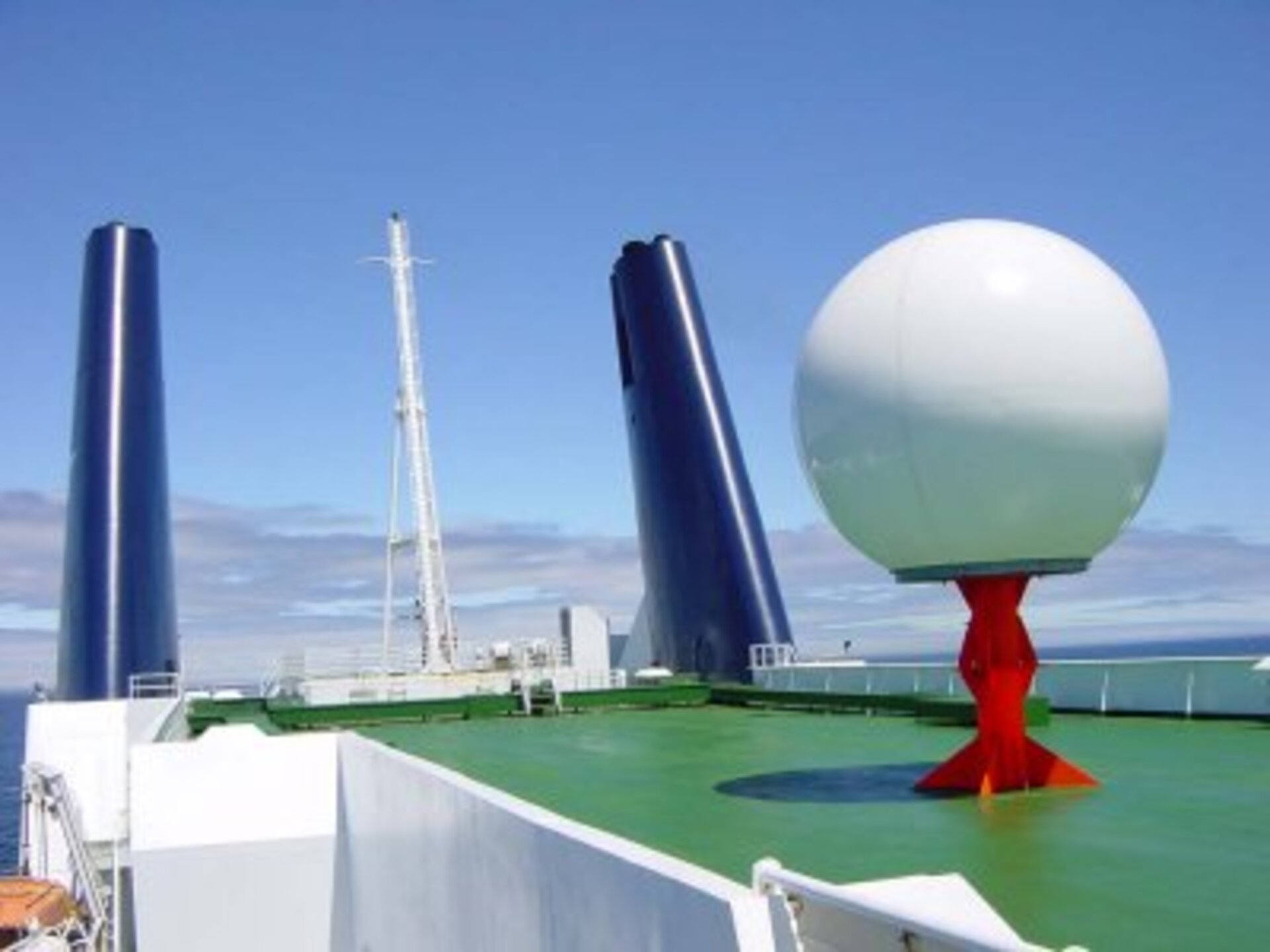 Antenna on board ship