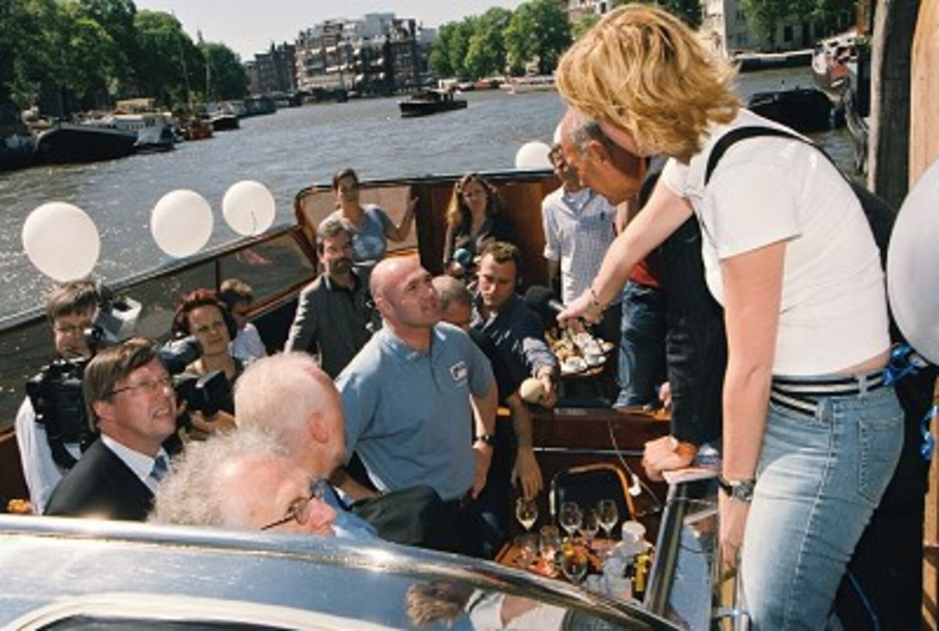 Kuipers welcomed back in Amsterdam with canalboat trip