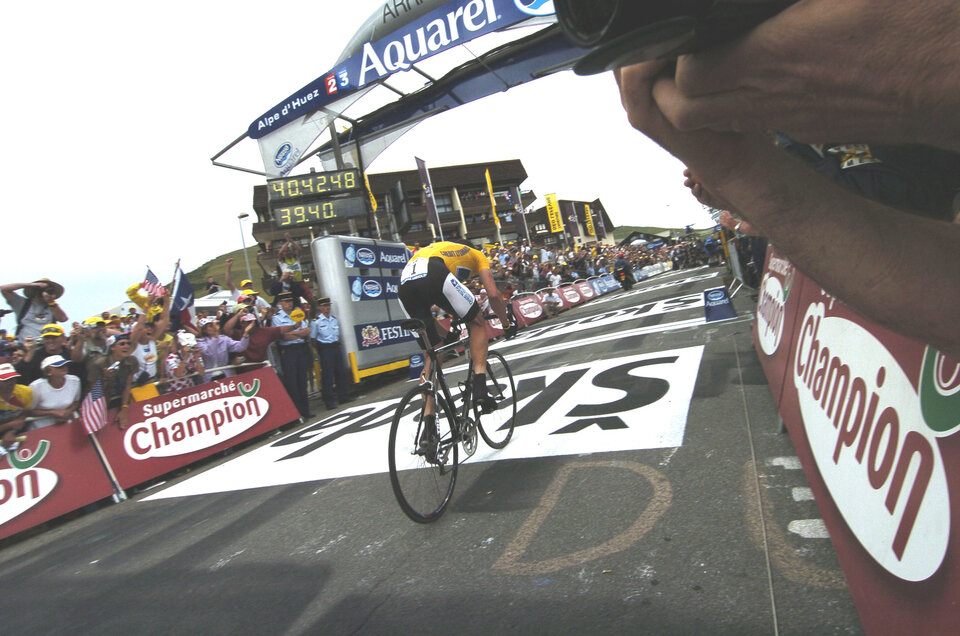 Arrivo di Lance Armstrong di cui la corsa è stata rintracciata da EGNOS