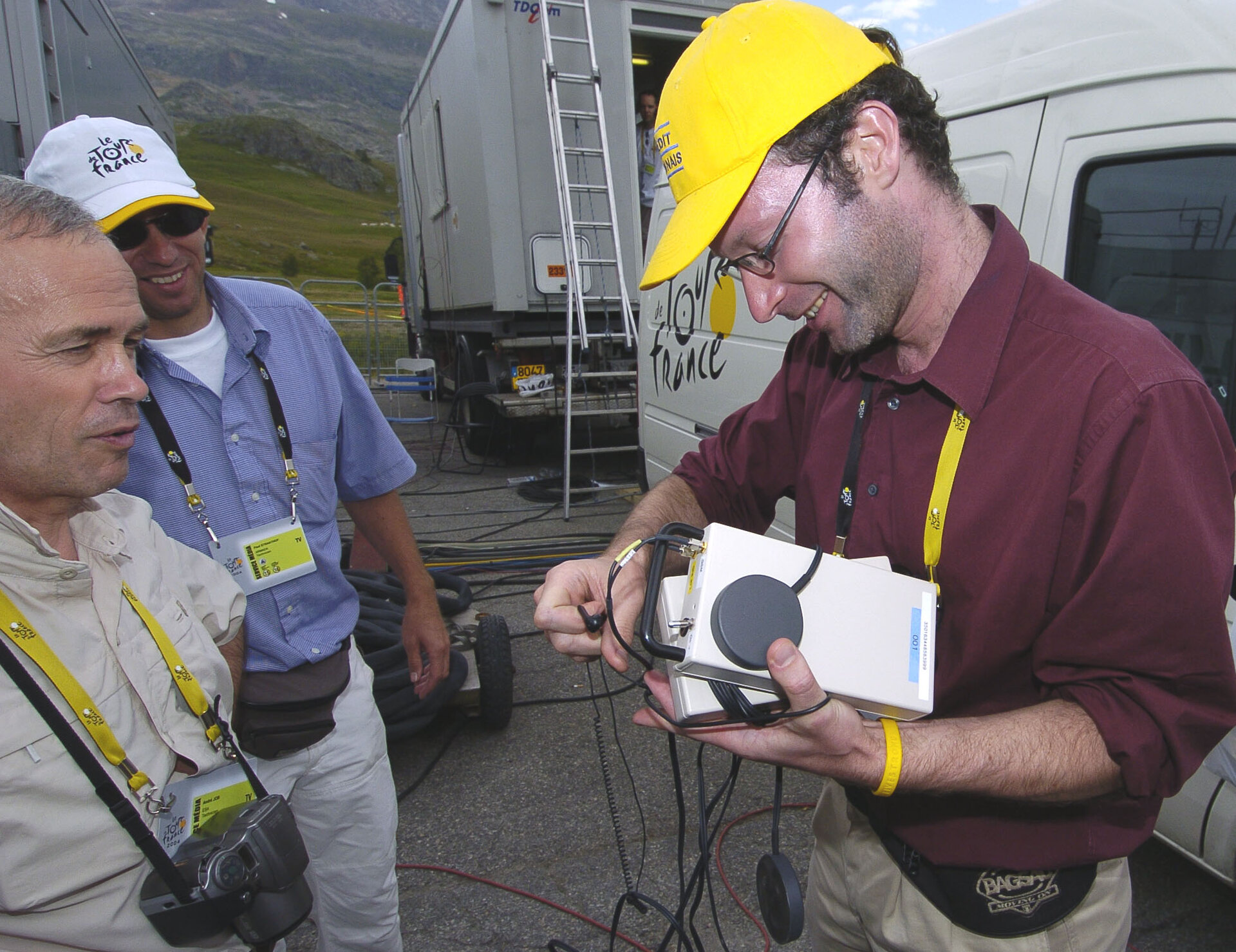 These EGNOS receivers were put in the car of the team director following the cyclists