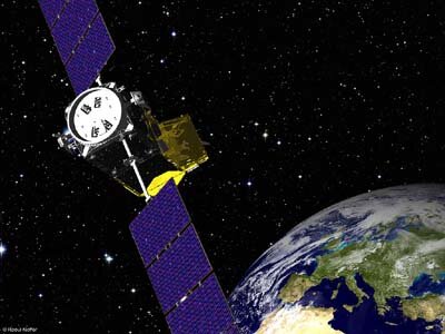 Il satellite GSTB-V2 di Galileo sopra l’Europa (immagine artistica)
