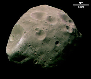 Hochaufgelöste Aufnahme von Phobos mit der HRSC-Kamera