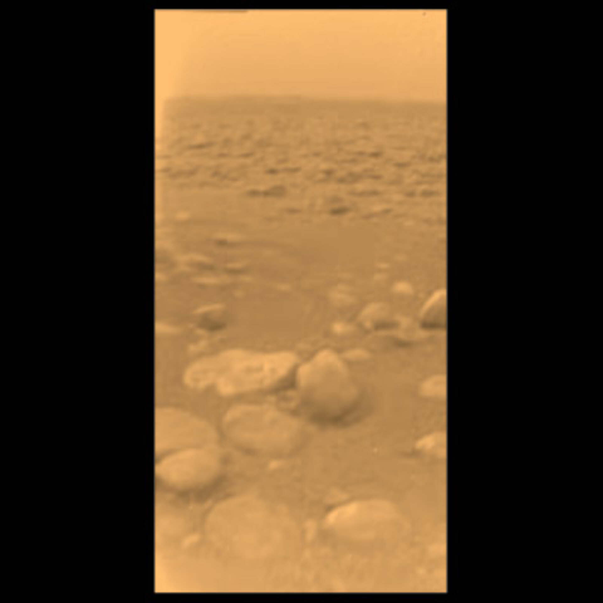 Ensimmäiset kuvat Titanin pinnalta, 14. tammikuuta 2005