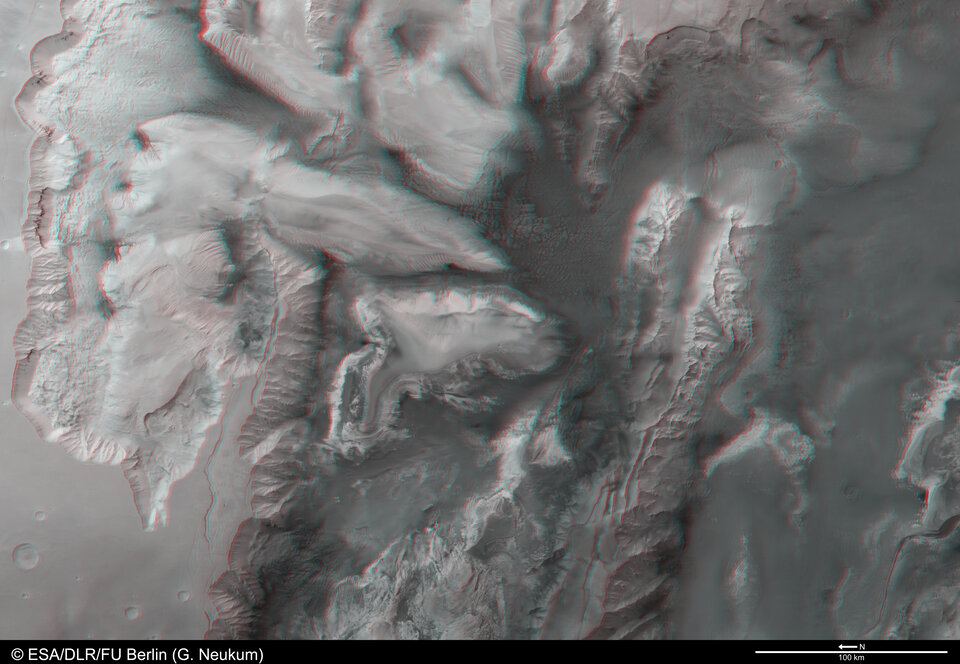 Melas, Candor and Ophir Chasmas in 3D