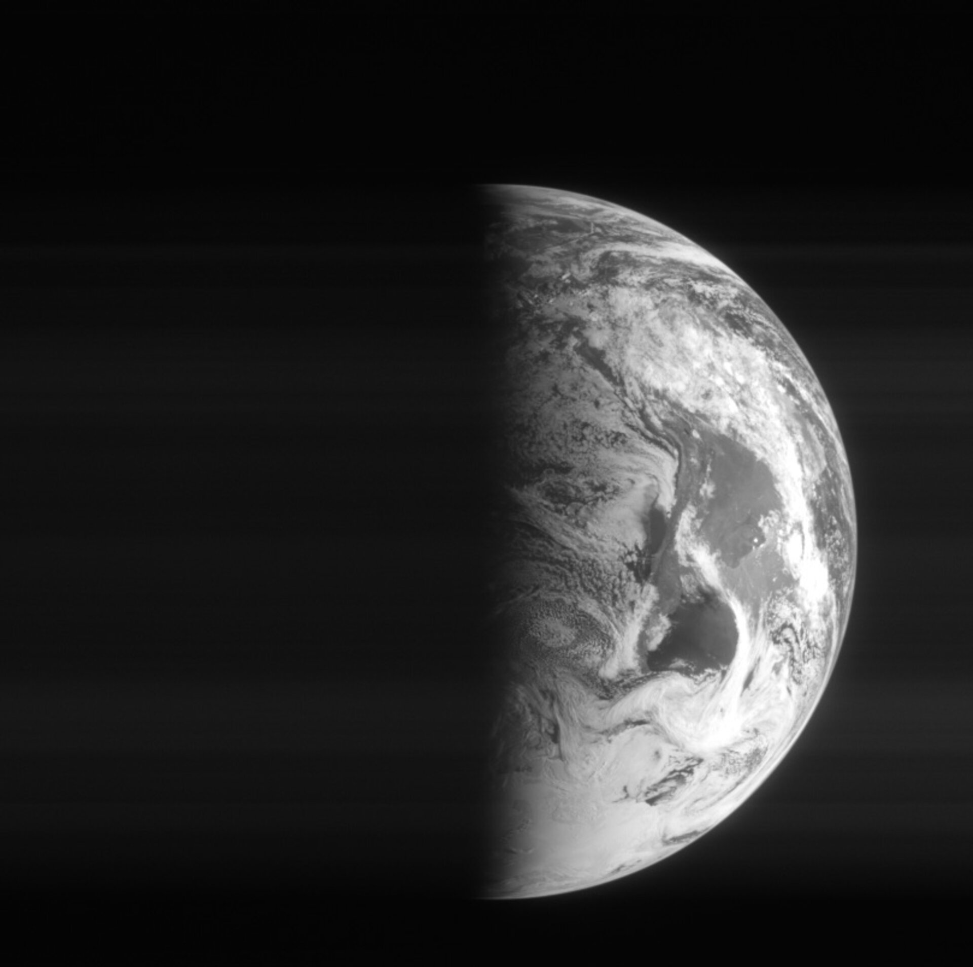 Earth from Rosetta 12:47 UTC 5 March 2005 (2)